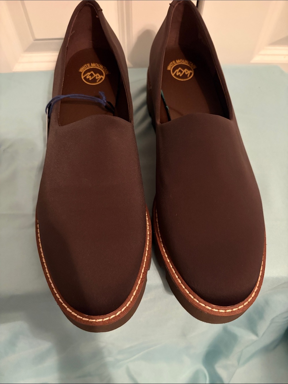 White Mountain women’s Dark Brown Slip-On Loafers